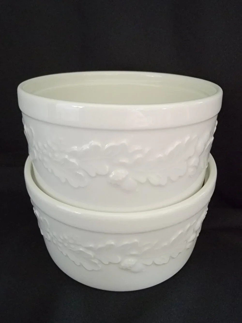 Rare Set of 2 Martha Stewart Everyday White Acorn Embossed Ramekin Dishes Bowls